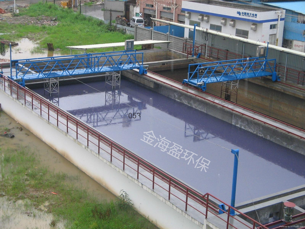 行車式刮吸泥機(jī).png